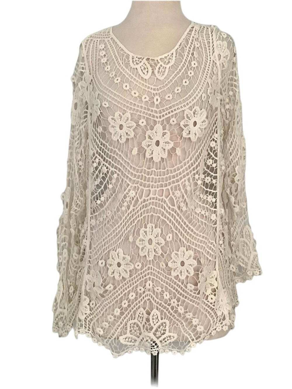 Women's Cream Crochet Lace Long-Sleeve Top